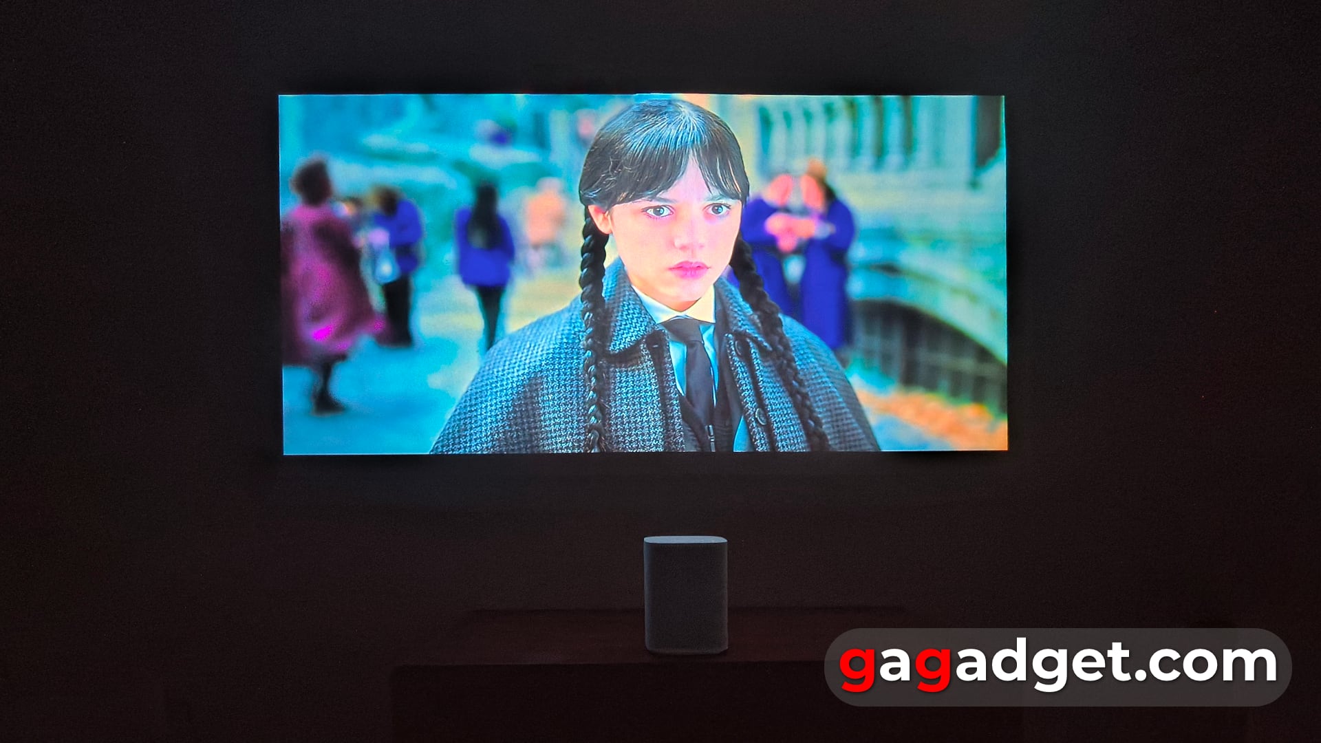 Jetzt ist Ihr Schreibtisch berührungsempfindlich: Test des interaktiven Laserprojektors Samsung The Premiere 5-48 Jetzt ist Ihr Schreibtisch berührungsempfindlich: Test des interaktiven Laserprojektors Samsung The Premiere 5-48
