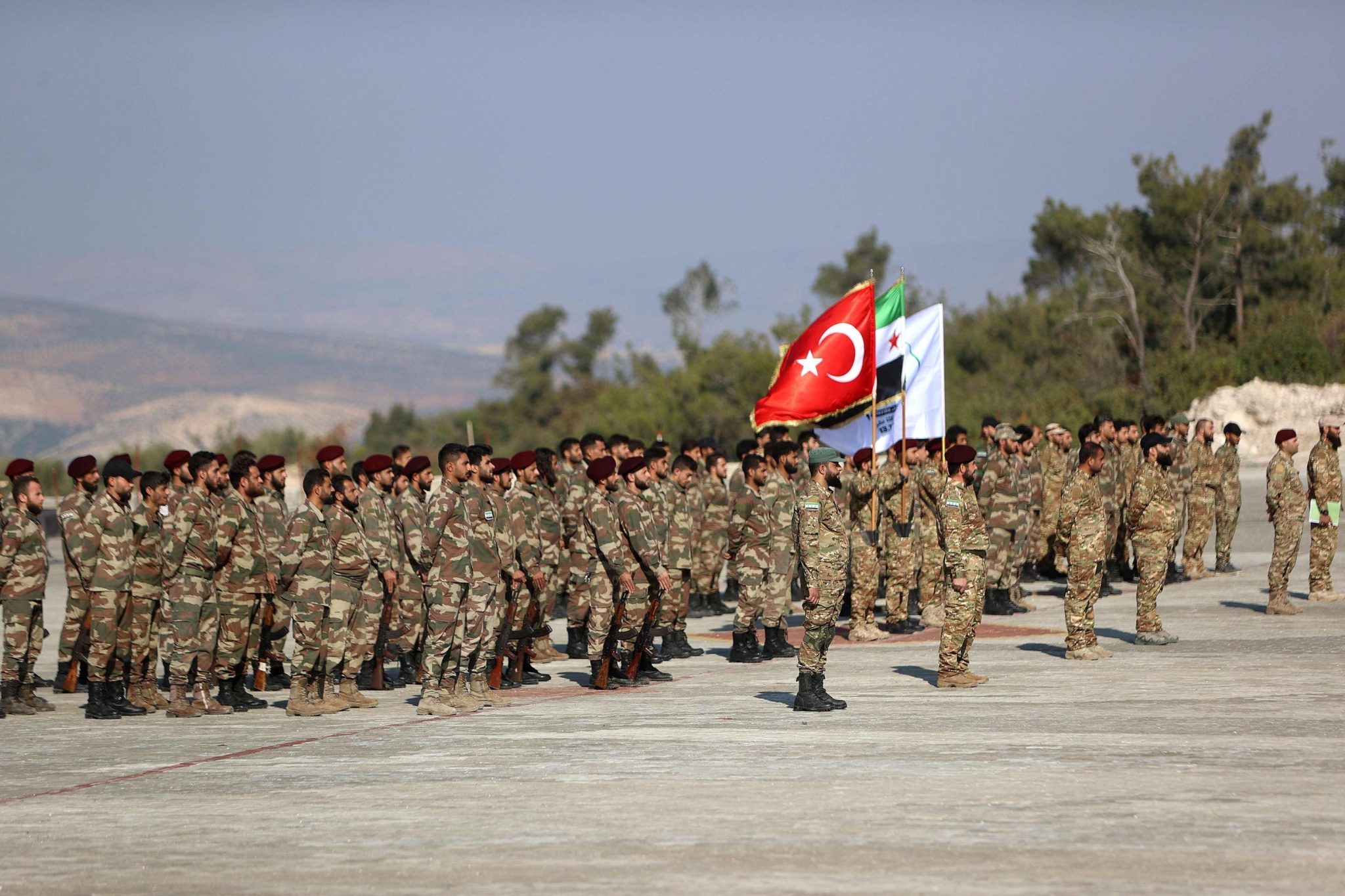 Syrische Kämpfer aus dem 1. Korps der Samarkand-Brigade Syrische Kämpfer aus dem 1. Korps der Samarkand-Brigade