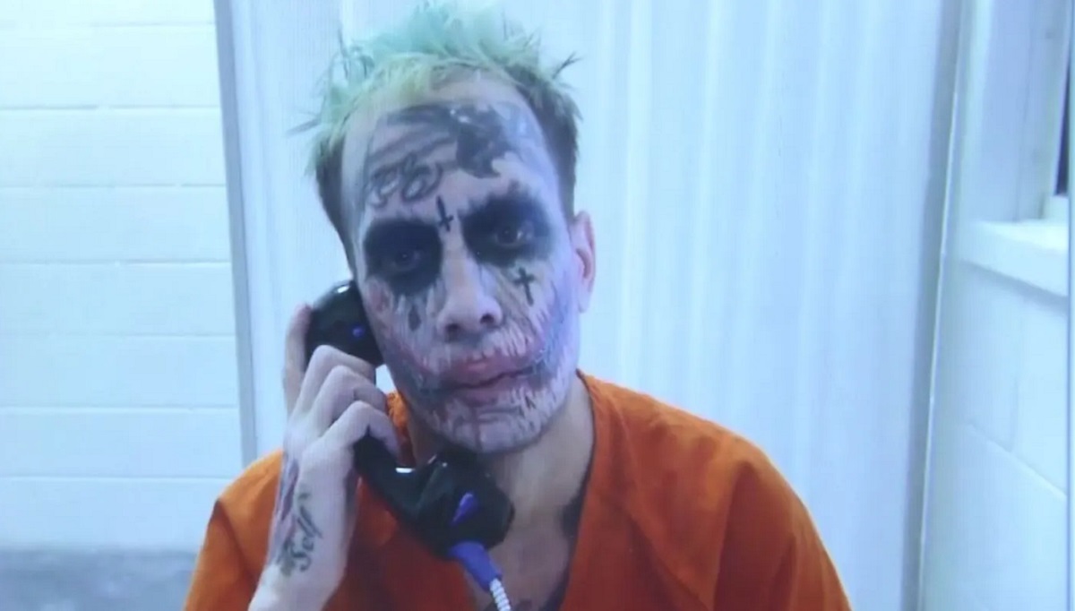 "Lasst es uns richtig machen!" - Der Joker aus Florida ist wieder am Telefon und bittet Rockstar Games und Take-Two, ihn als Synchronsprecher für GTA VI zu engagieren. Kostengünstig "Lasst es uns richtig machen!" - Der Joker aus Florida ist wieder am Telefon und bittet Rockstar Games und Take-Two, ihn als Synchronsprecher für GTA VI zu engagieren. Kostengünstig
