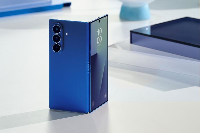 Galerie des Samsung Galaxy Z Fold 7 in blauer Farbe Galerie des Samsung Galaxy Z Fold 7 in blauer Farbe