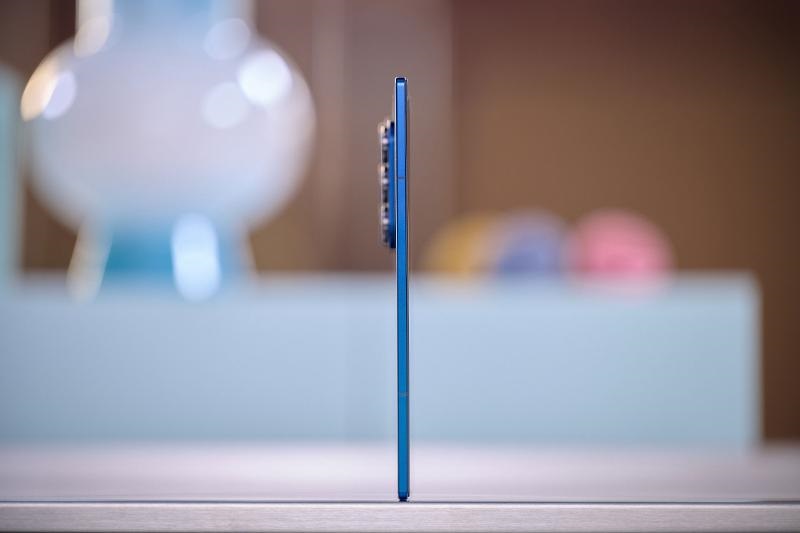 Samsung Galaxy Z Fold 7 Smartphone im Lautsprecher Samsung Galaxy Z Fold 7 Smartphone im Lautsprecher