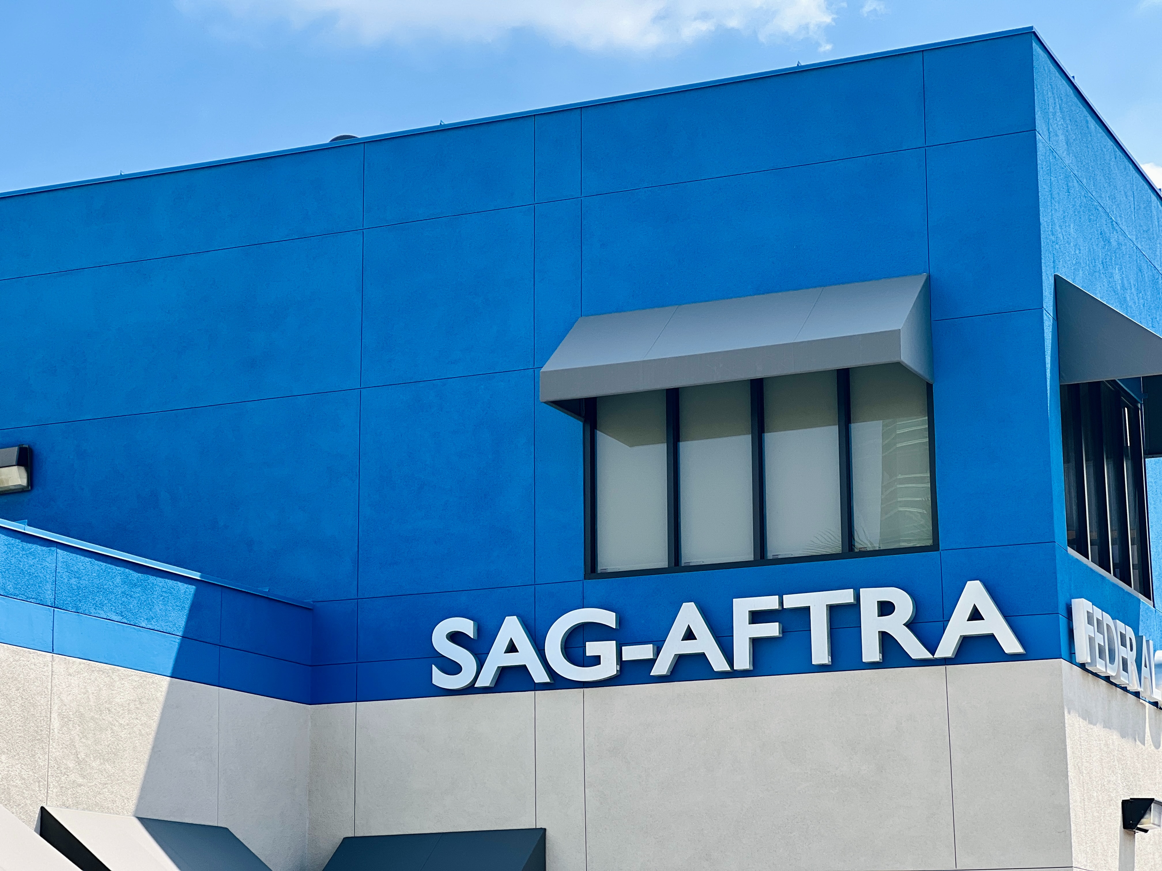SAG-AFTRA hat in Zusammenarbeit mit Replica Studios den Einsatz von künstlicher Intelligenz für die Sprecherrolle in Videospielen genehmigt SAG-AFTRA hat in Zusammenarbeit mit Replica Studios den Einsatz von künstlicher Intelligenz für die Sprecherrolle in Videospielen genehmigt