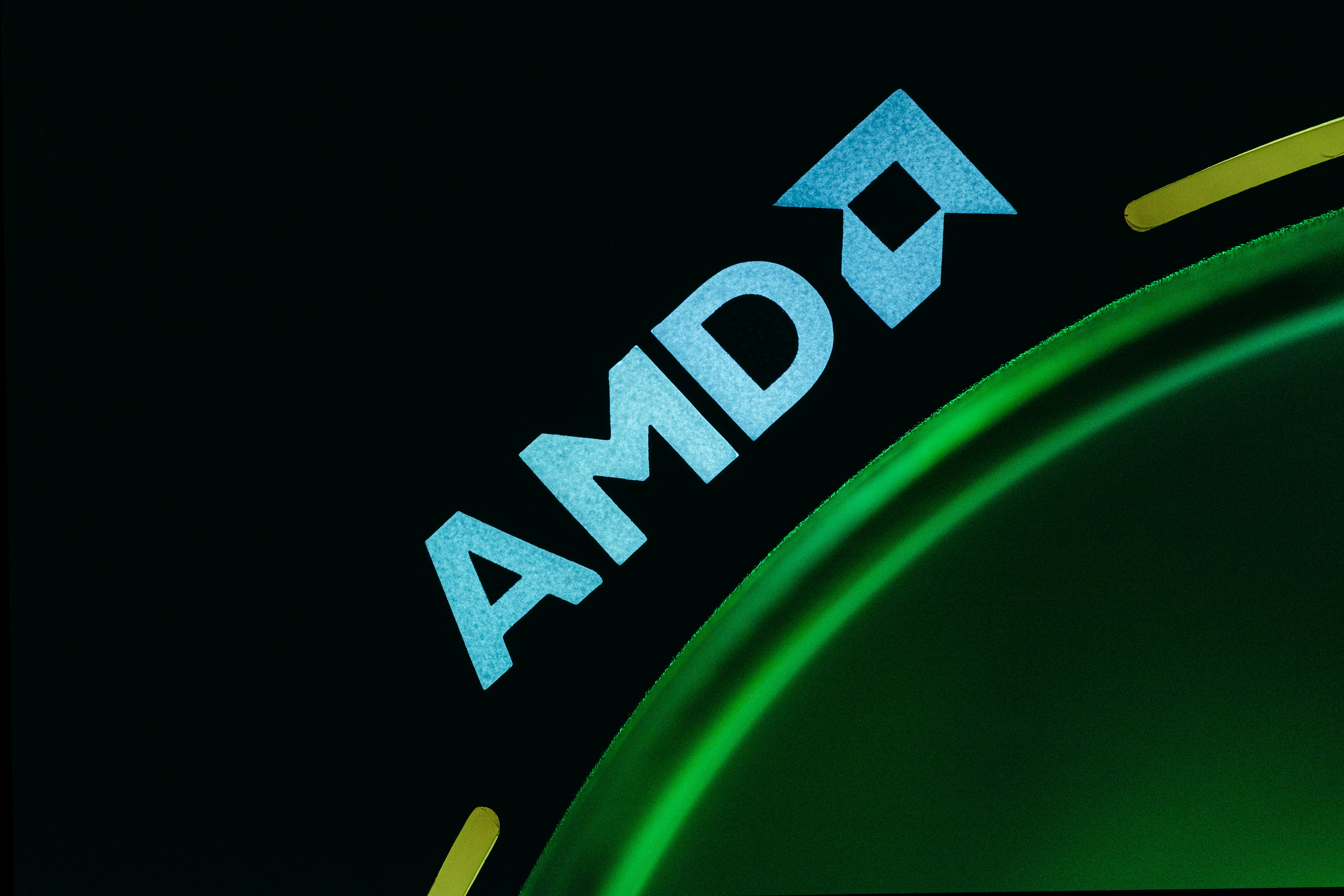 AMD zielt im Kampf mit NVIDIA und Intel auf den PC-Markt für künstliche Intelligenz