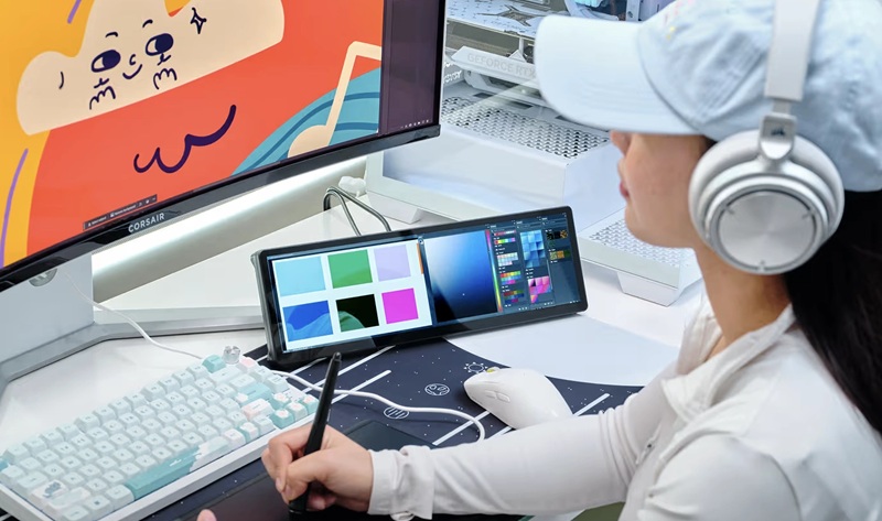 Gamer-Display mit Steuerungsfunktion Gamer-Display mit Steuerungsfunktion